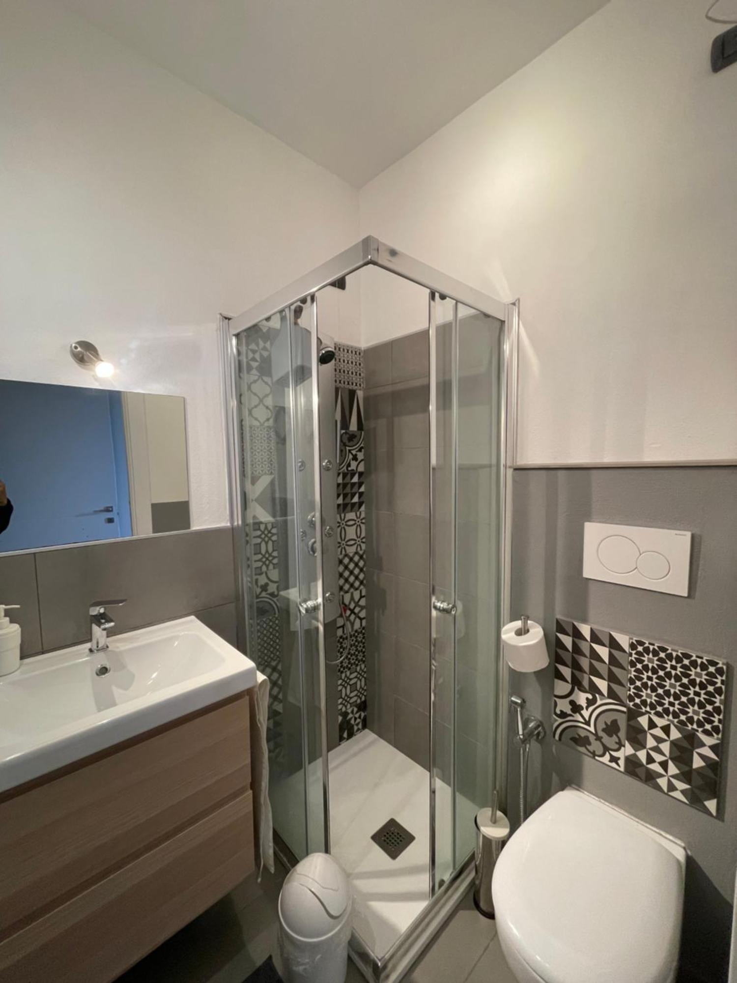 En-Suite On The Beach With Terrace E Garden R1150 Quartu SantʼElena Eksteriør bilde